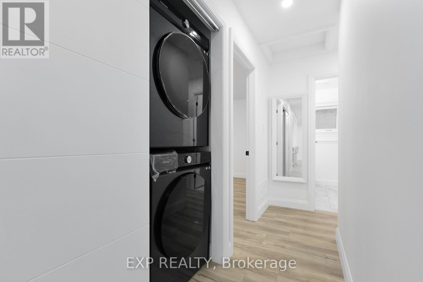 












12 BARRHAVEN CRESCENT

,
Ottawa,




Ontario
K2J1E8


