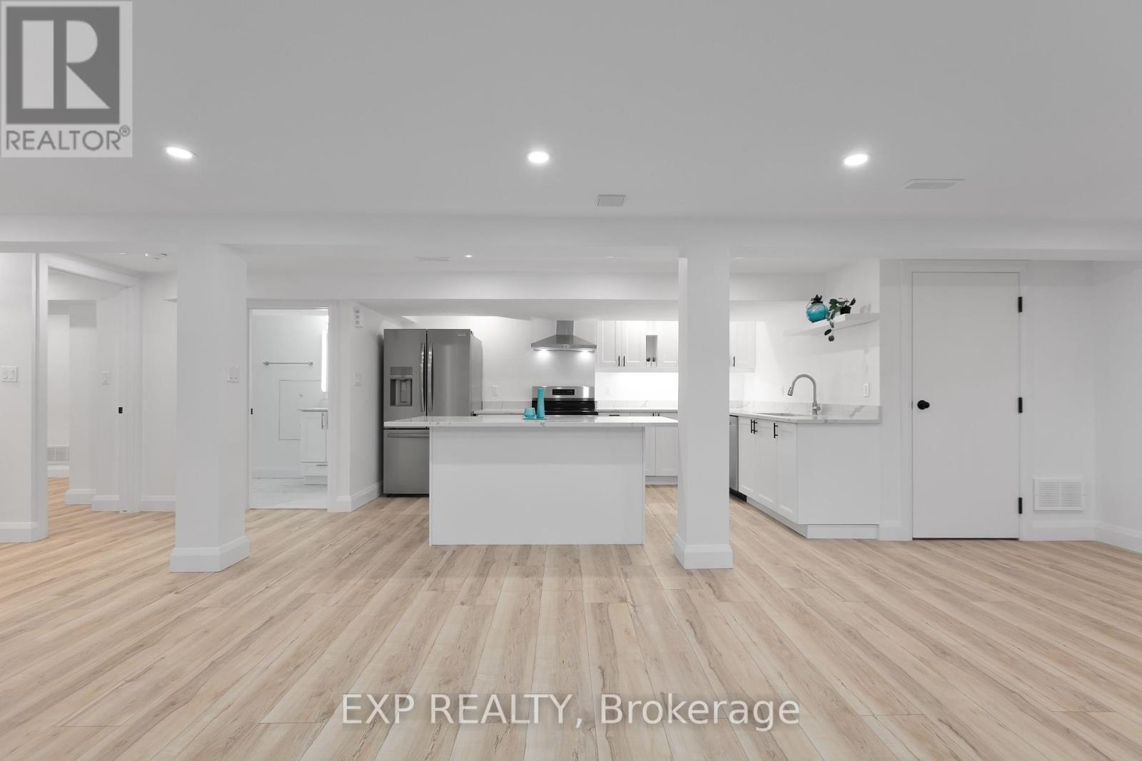 












12 BARRHAVEN CRESCENT

,
Ottawa,




Ontario
K2J1E8

