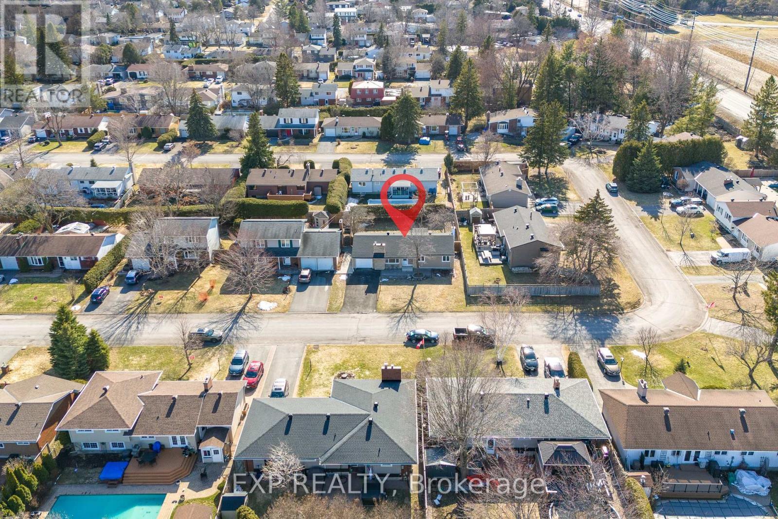 












12 BARRHAVEN CRESCENT

,
Ottawa,




Ontario
K2J1E8

