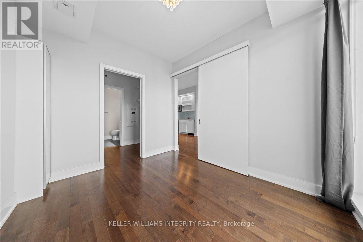 












609 - 98 RICHMOND ROAD

,
Ottawa,




Ontario
K1Z0B2

