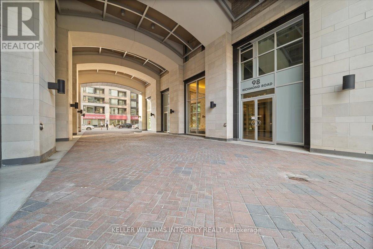 












609 - 98 RICHMOND ROAD

,
Ottawa,




Ontario
K1Z0B2

