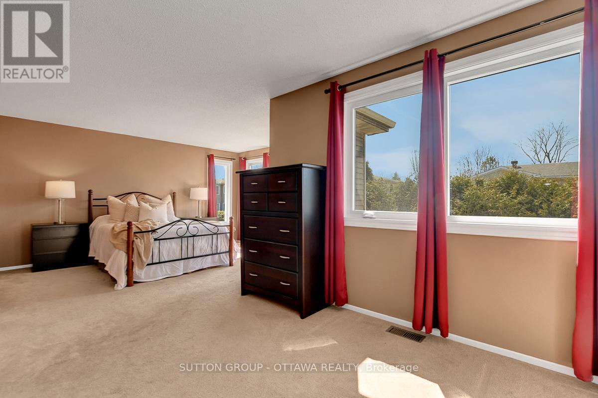 












1016 DEAUVILLE CRESCENT

,
Ottawa,




Ontario
K1C5M6

