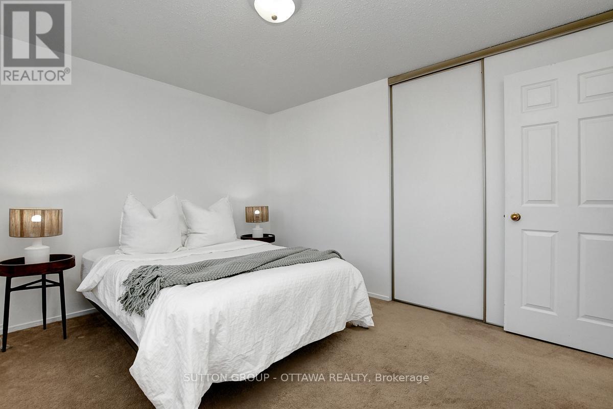 












1016 DEAUVILLE CRESCENT

,
Ottawa,




Ontario
K1C5M6

