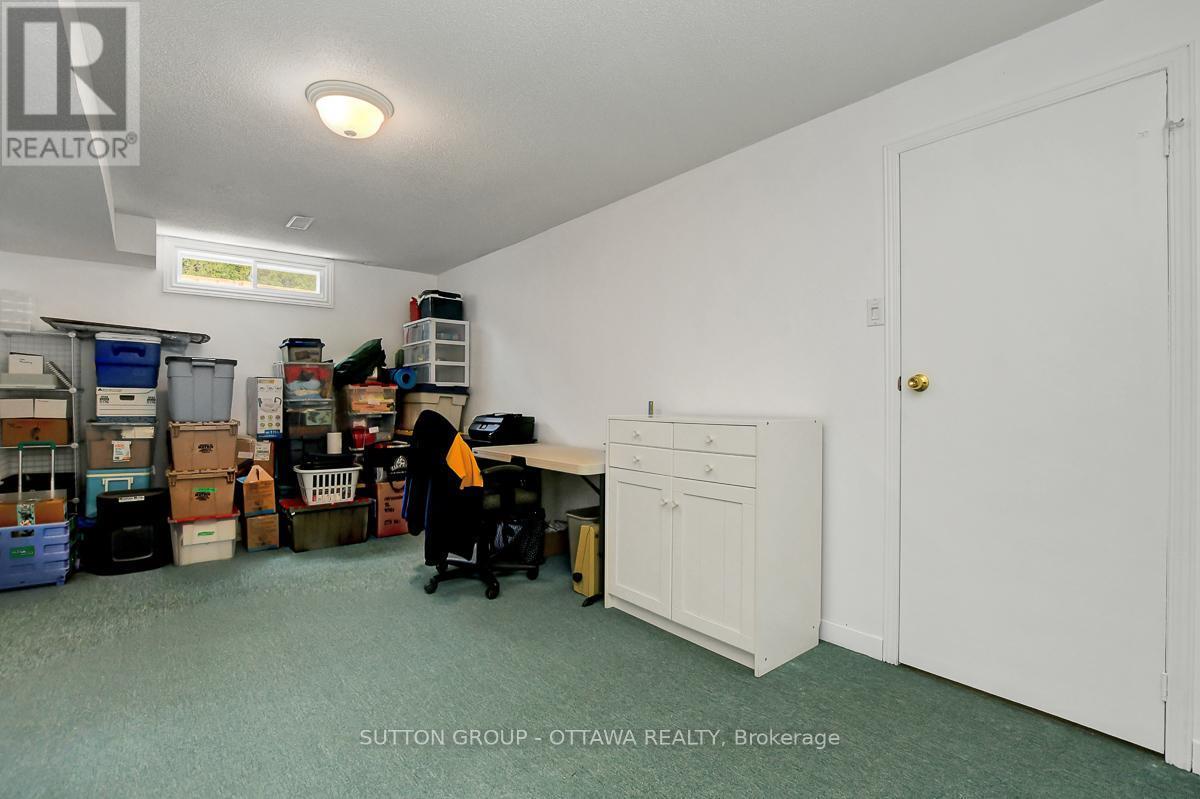 












1016 DEAUVILLE CRESCENT

,
Ottawa,




Ontario
K1C5M6

