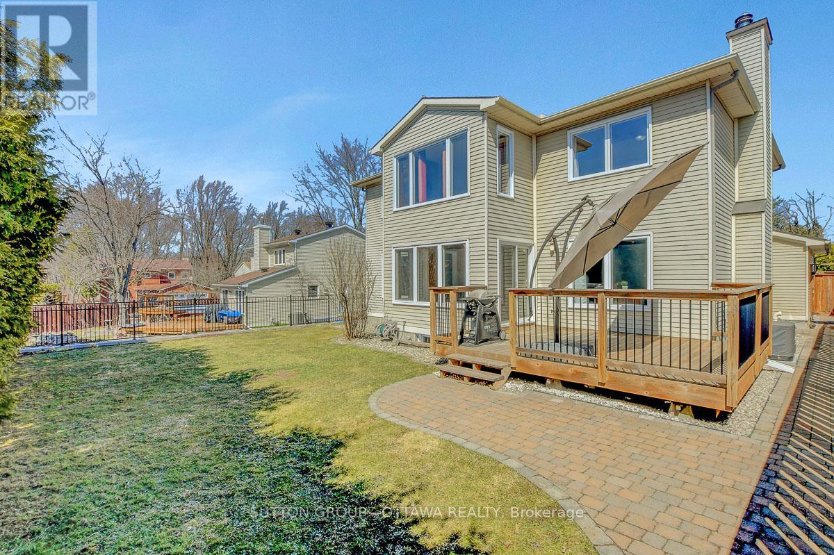












1016 DEAUVILLE CRESCENT

,
Ottawa,




Ontario
K1C5M6

