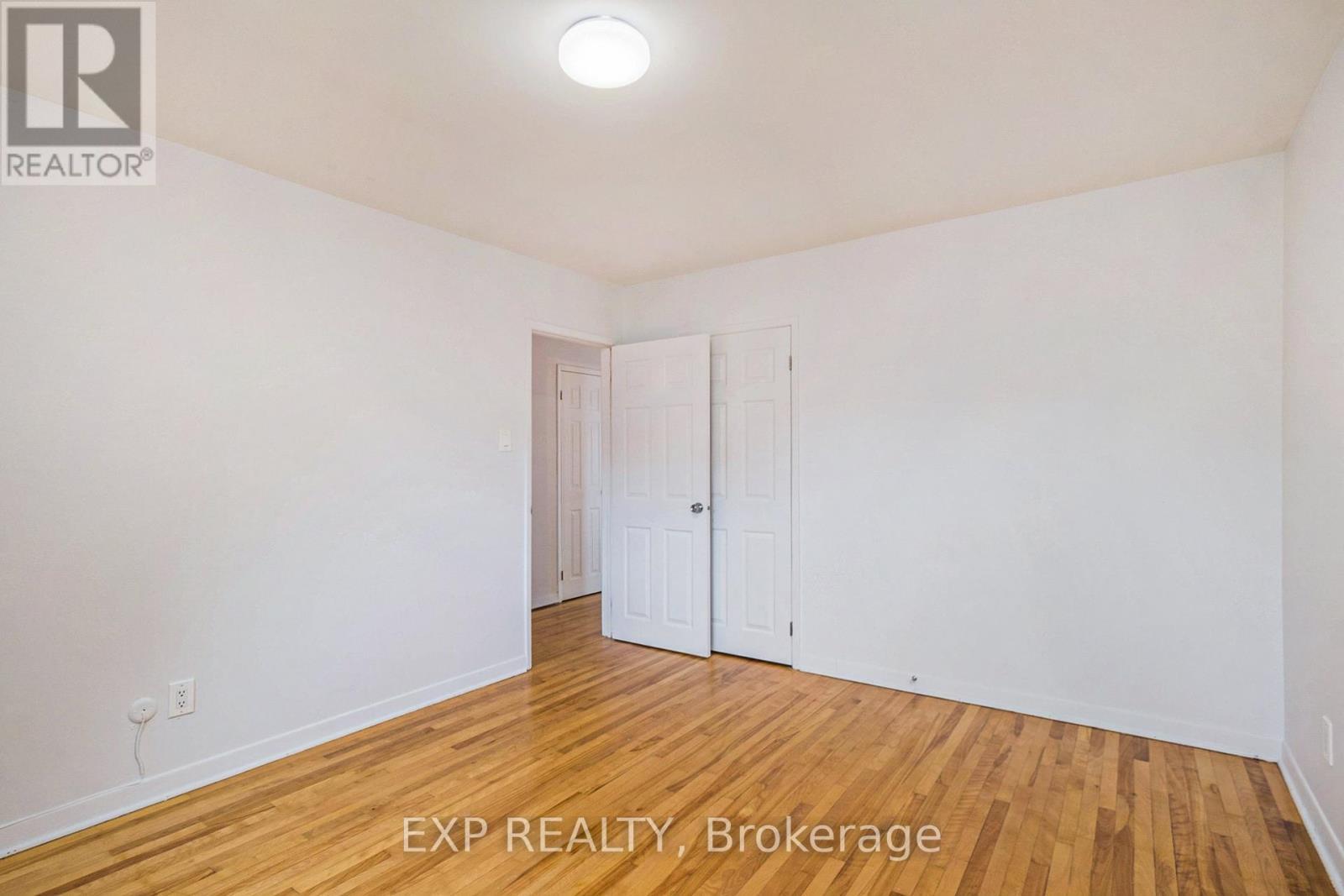 












910 WATSON STREET

,
Ottawa,




Ontario
K2B6B9


