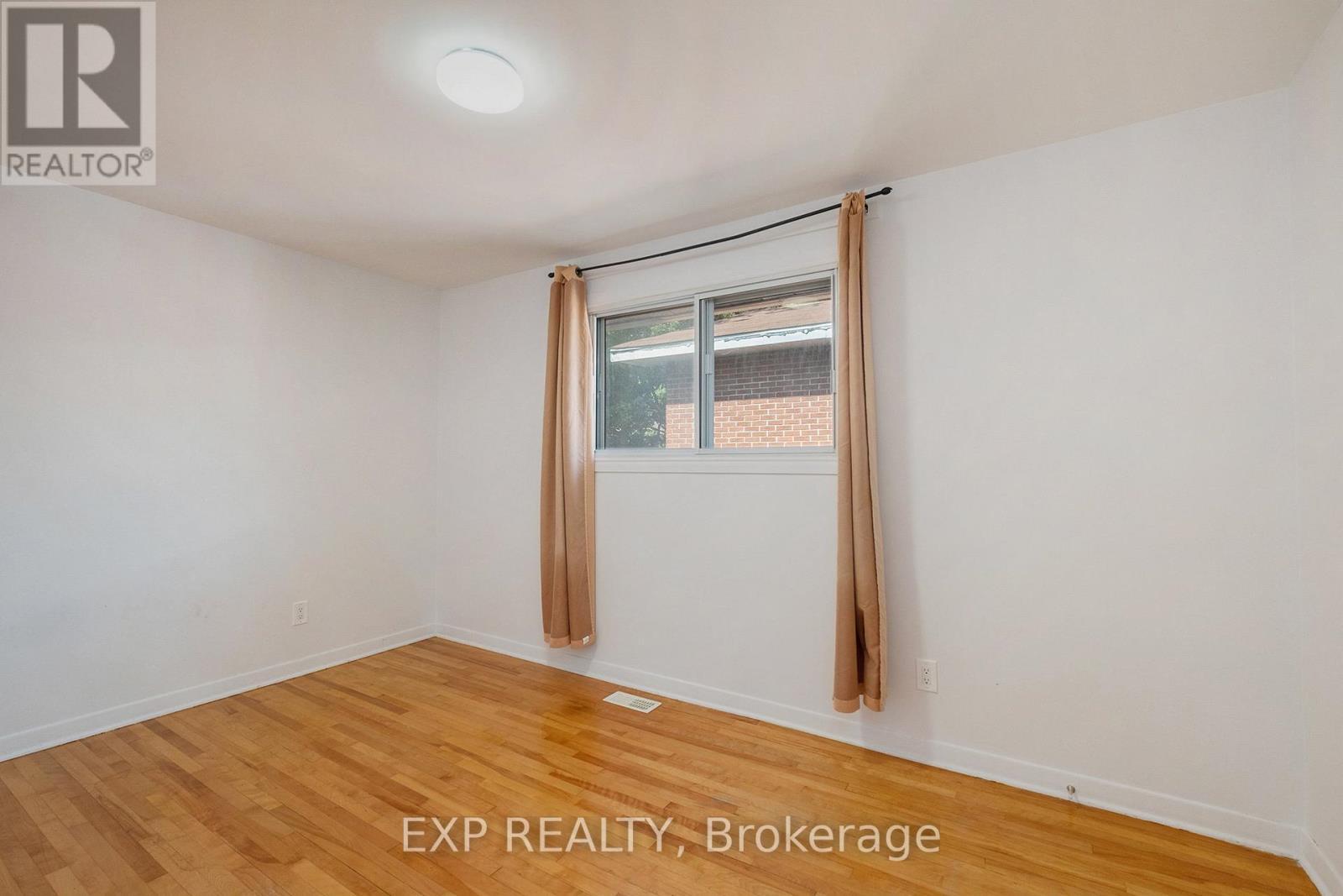 












910 WATSON STREET

,
Ottawa,




Ontario
K2B6B9

