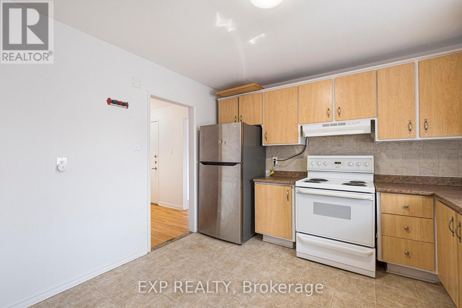












910 WATSON STREET

,
Ottawa,




Ontario
K2B6B9

