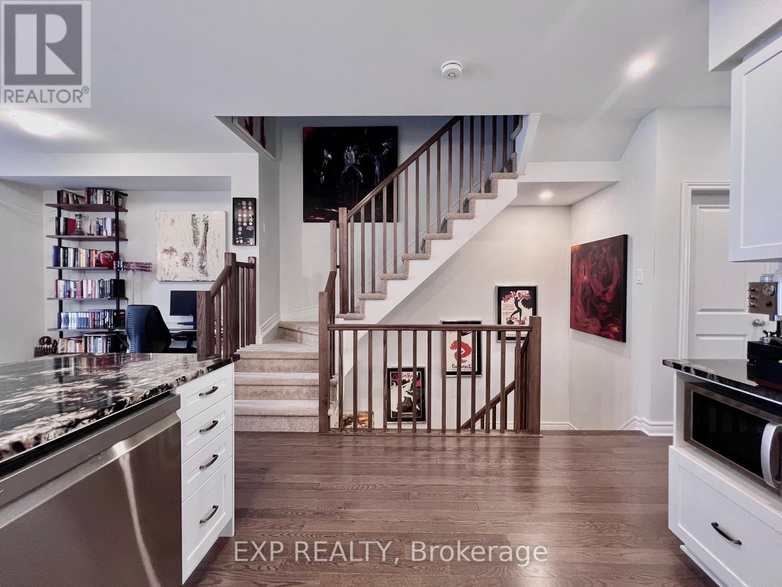 












926 BRIAN GOOD AVENUE

,
Ottawa,




Ontario
K4M0N7

