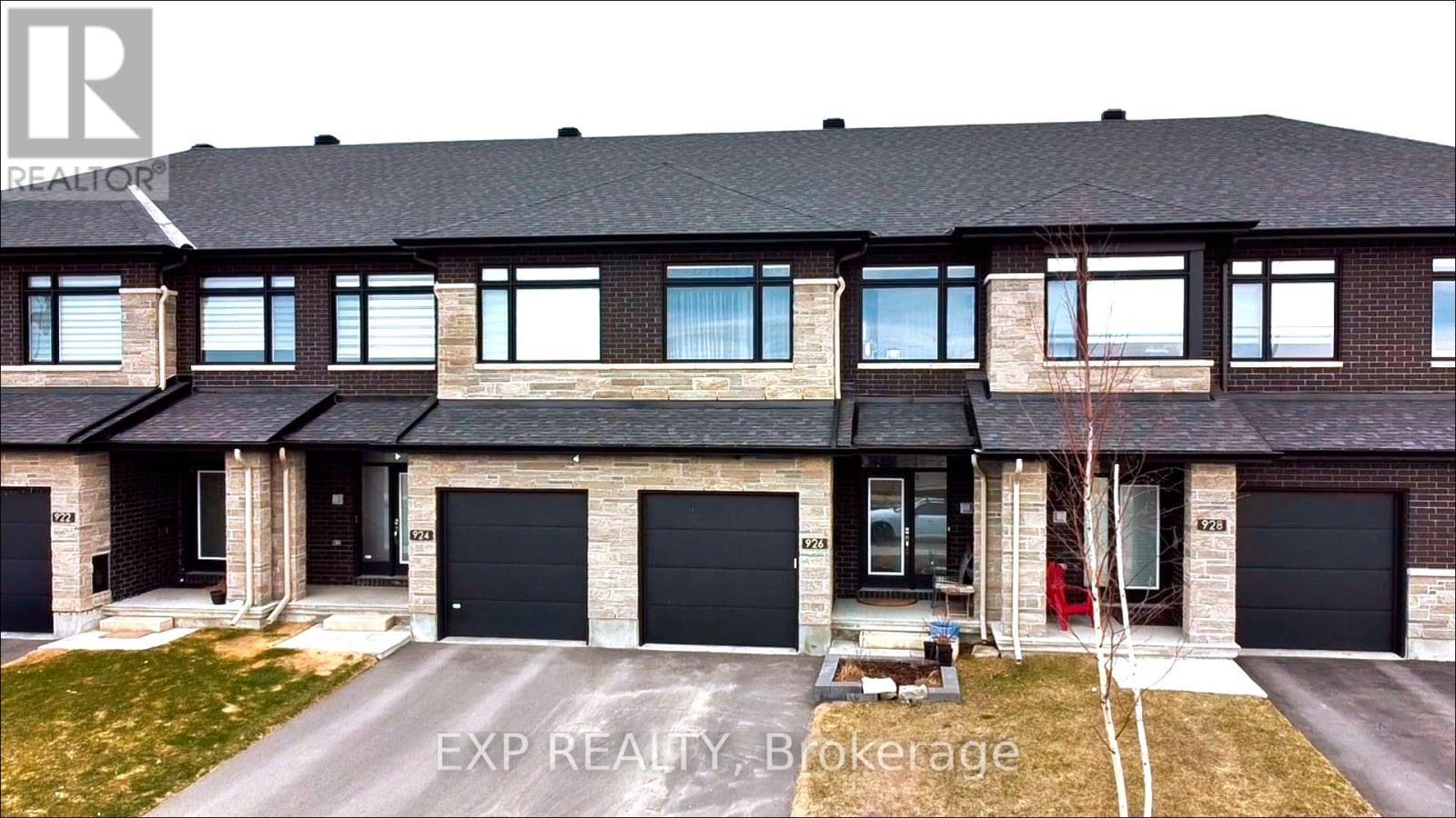 












926 BRIAN GOOD AVENUE

,
Ottawa,




Ontario
K4M0N7

