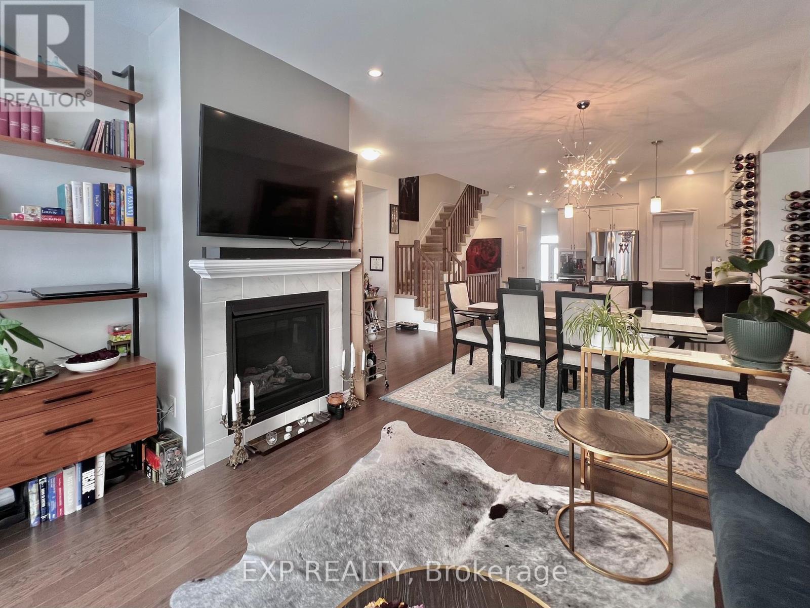 












926 BRIAN GOOD AVENUE

,
Ottawa,




Ontario
K4M0N7

