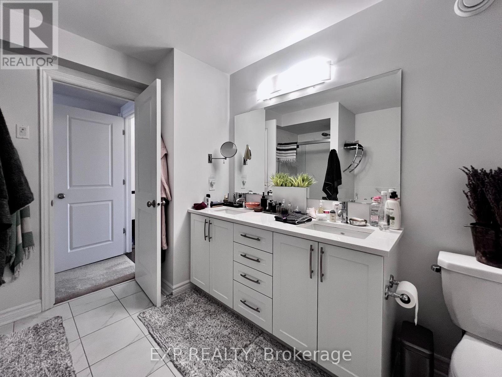 












926 BRIAN GOOD AVENUE

,
Ottawa,




Ontario
K4M0N7

