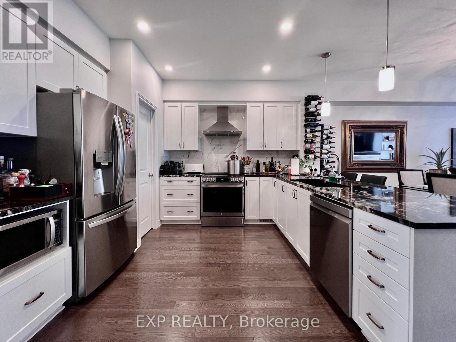 












926 BRIAN GOOD AVENUE

,
Ottawa,




Ontario
K4M0N7

