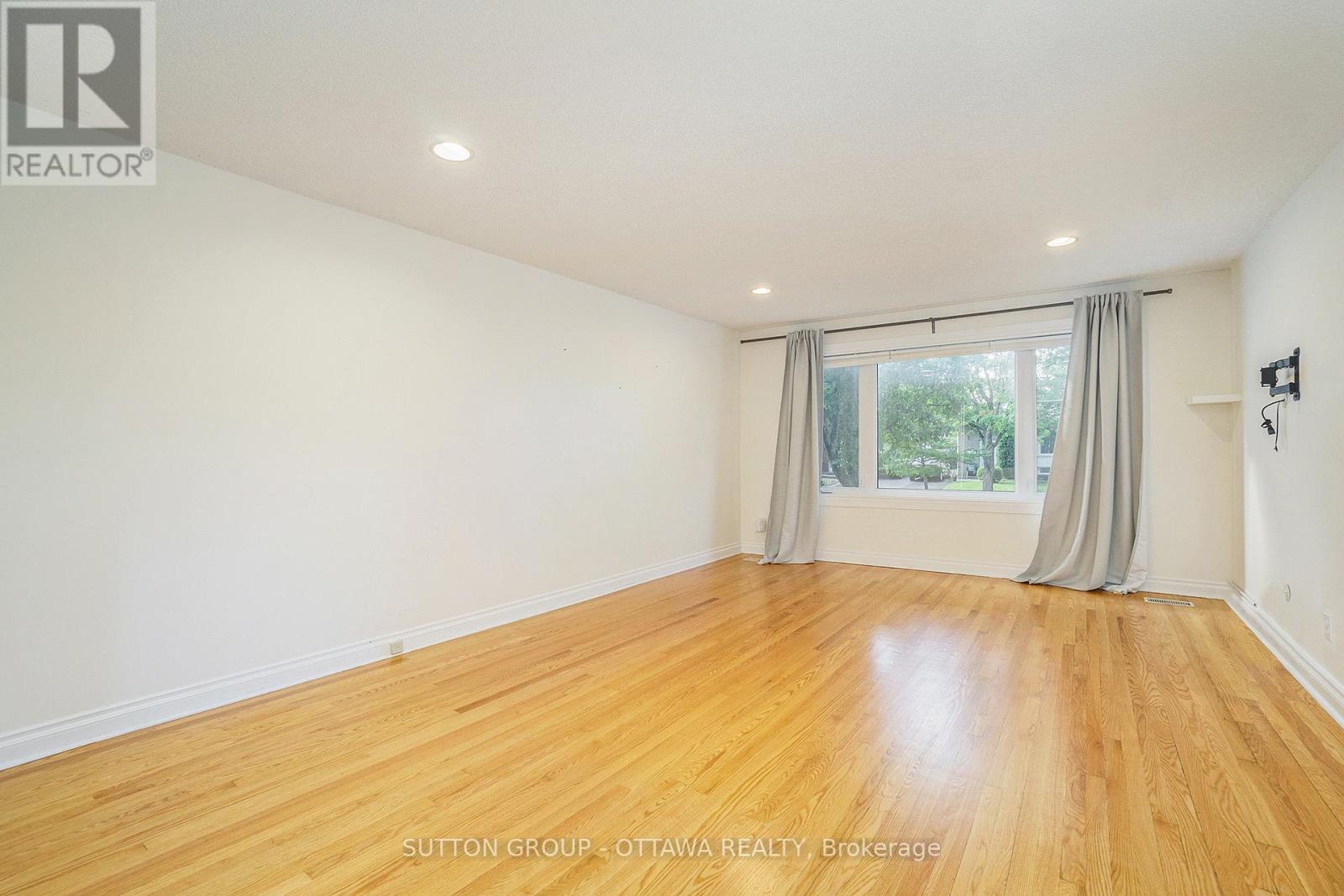 












1071 ALDEA AVENUE

,
Ottawa,




Ontario
K1H8B8

