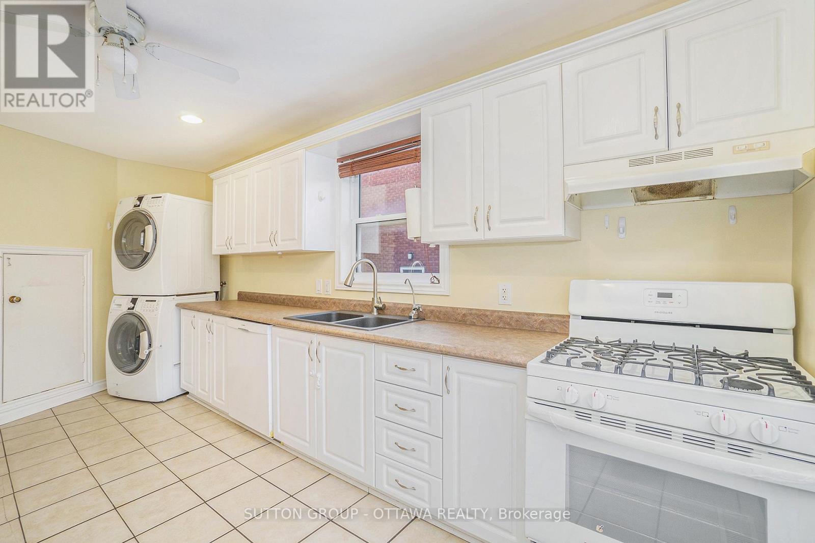 












1071 ALDEA AVENUE

,
Ottawa,




Ontario
K1H8B8

