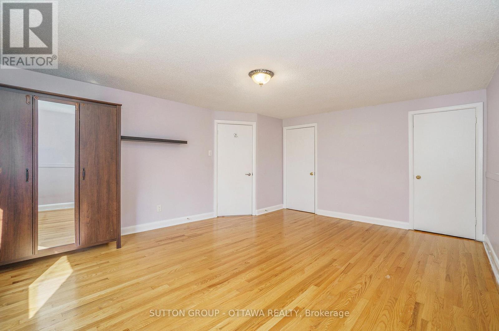 












1071 ALDEA AVENUE

,
Ottawa,




Ontario
K1H8B8

