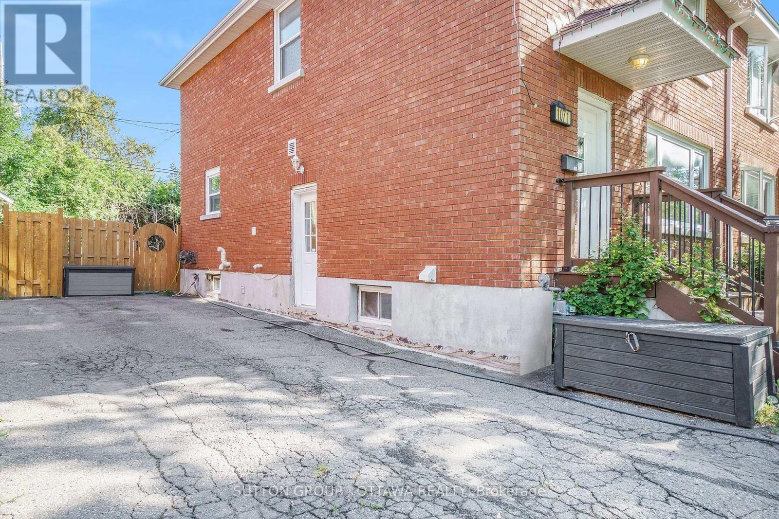 












1071 ALDEA AVENUE

,
Ottawa,




Ontario
K1H8B8

