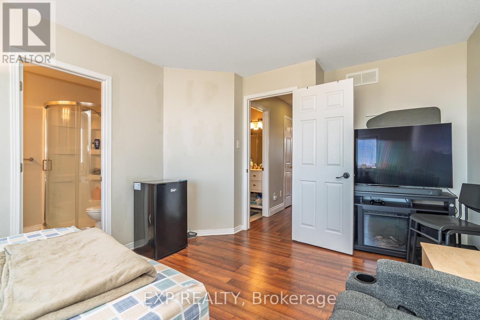 












1089 BALLANTYNE DRIVE

,
Ottawa,




Ontario
K4A4C6

