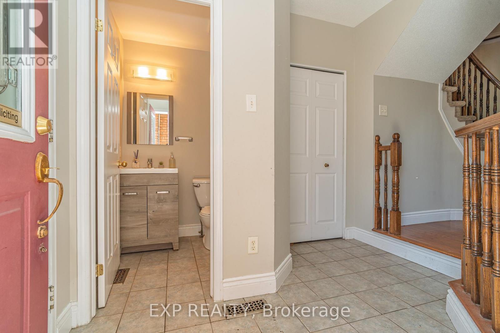 












1089 BALLANTYNE DRIVE

,
Ottawa,




Ontario
K4A4C6

