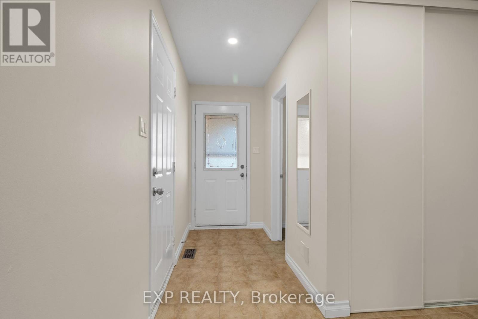 












105 BANCHORY CRESCENT

,
Ottawa,




Ontario
K2K2V2

