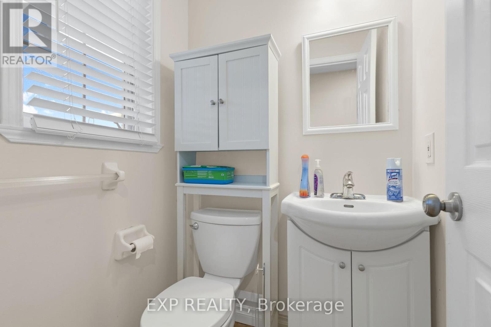 












105 BANCHORY CRESCENT

,
Ottawa,




Ontario
K2K2V2

