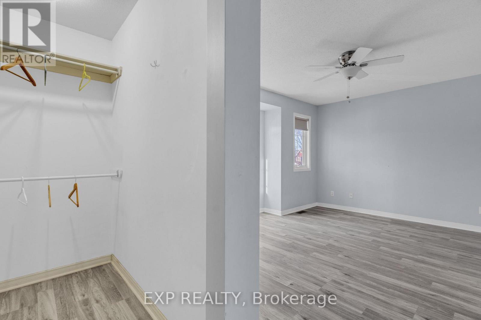 












105 BANCHORY CRESCENT

,
Ottawa,




Ontario
K2K2V2

