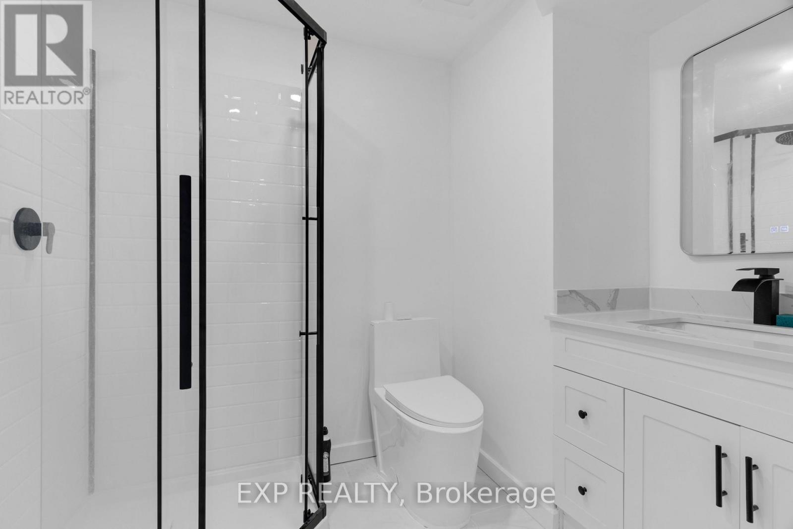 












105 BANCHORY CRESCENT

,
Ottawa,




Ontario
K2K2V2

