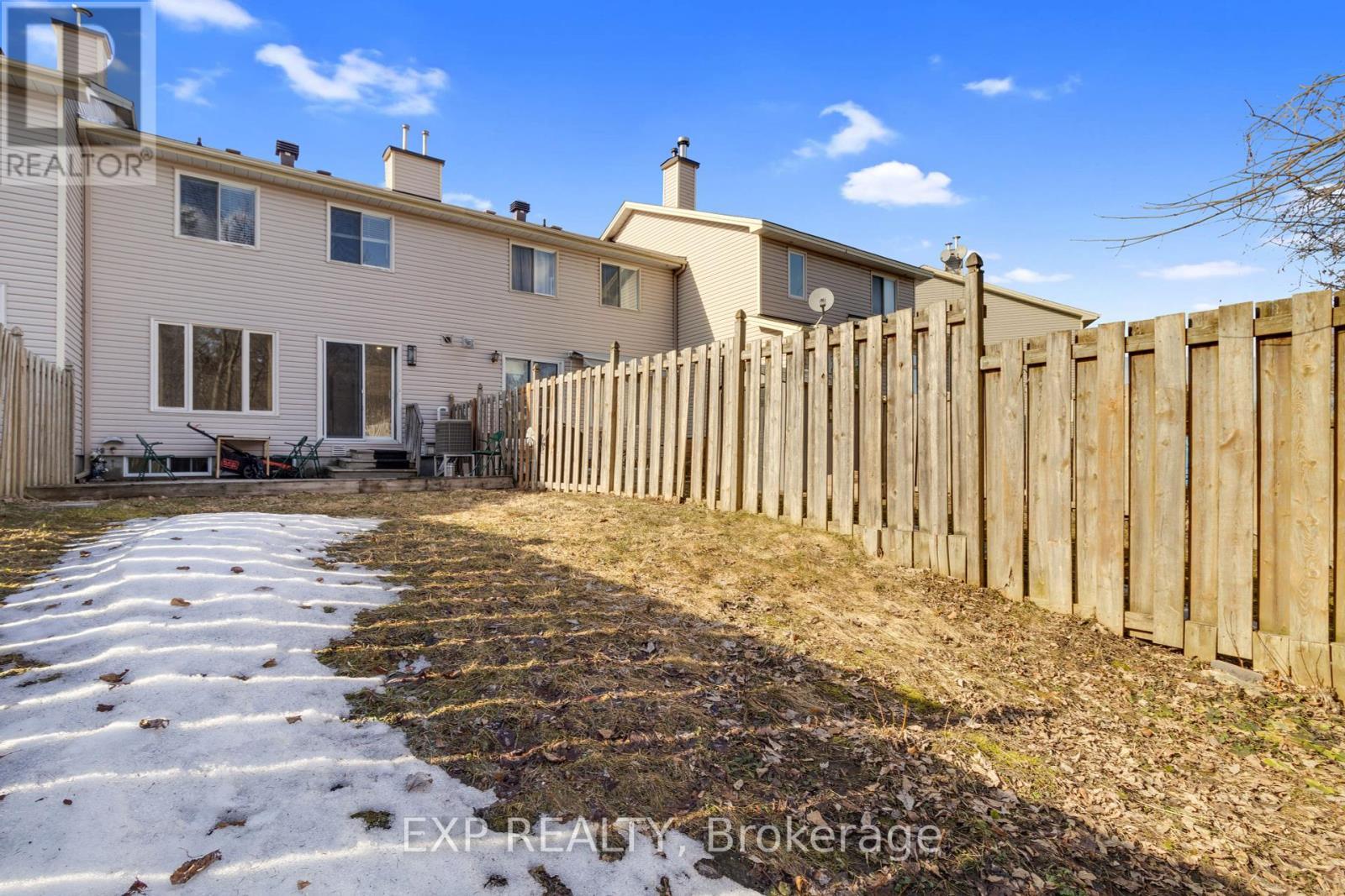 












105 BANCHORY CRESCENT

,
Ottawa,




Ontario
K2K2V2

