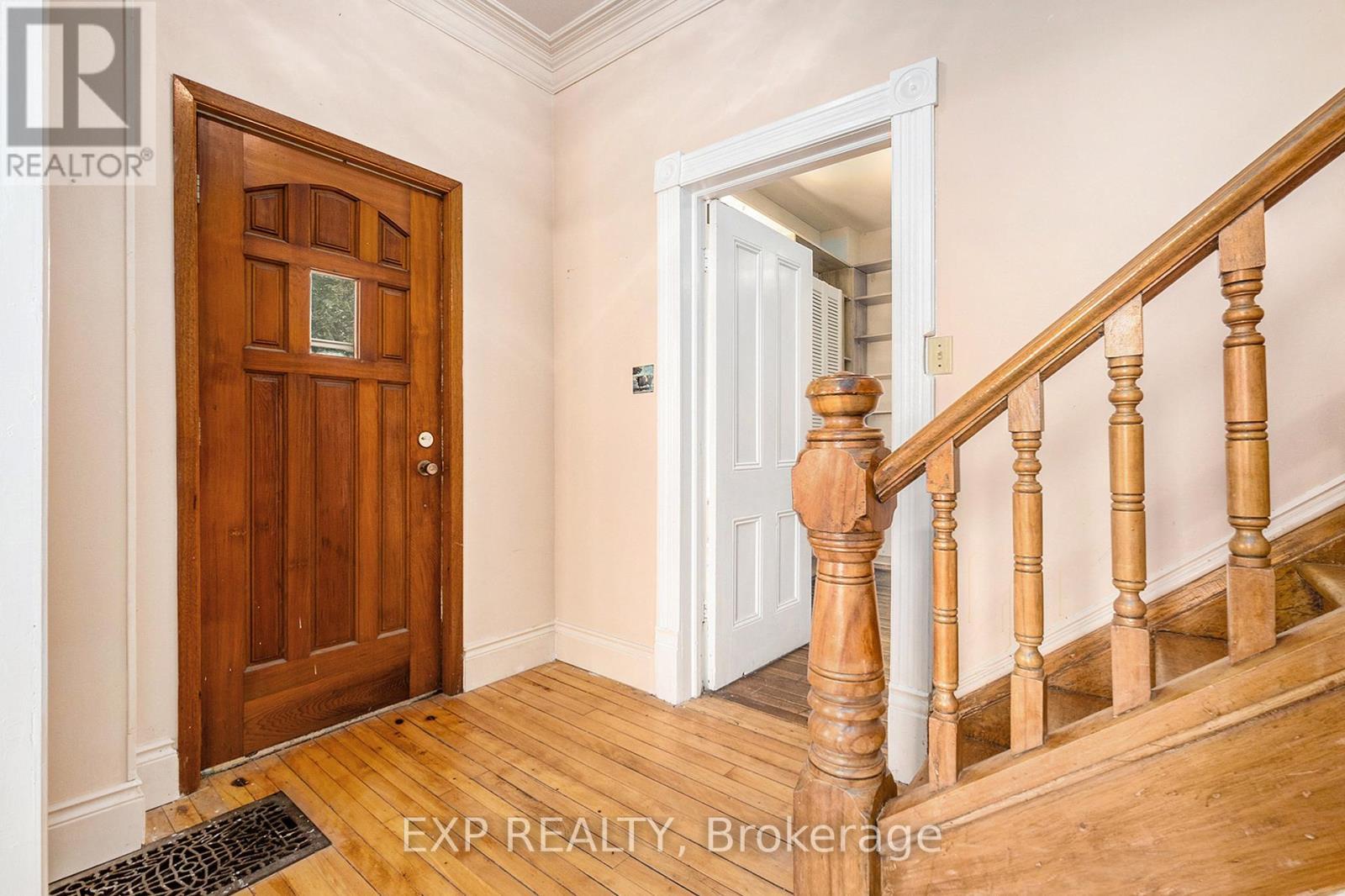 












18873 KENYON CONCESSION 5 ROAD

,
North Glengarry,




Ontario
K0C1A0

