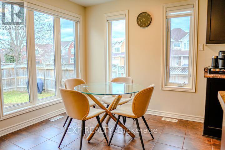 












10 PENRITH STREET

,
Ottawa,




Ontario
K2W1C8

