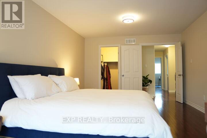 












10 PENRITH STREET

,
Ottawa,




Ontario
K2W1C8

