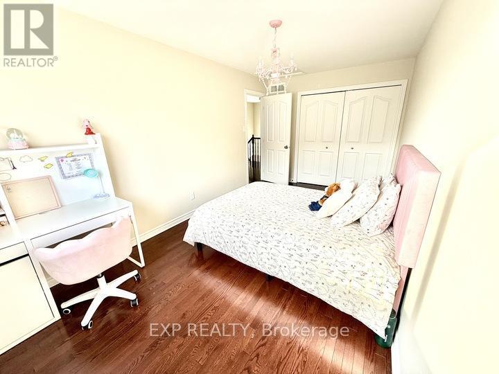 












10 PENRITH STREET

,
Ottawa,




Ontario
K2W1C8

