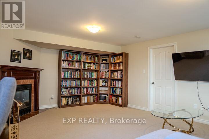 












10 PENRITH STREET

,
Ottawa,




Ontario
K2W1C8


