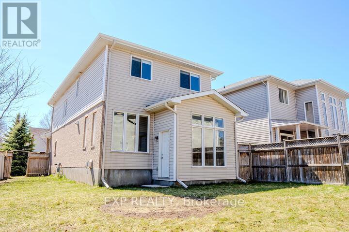 












10 PENRITH STREET

,
Ottawa,




Ontario
K2W1C8

