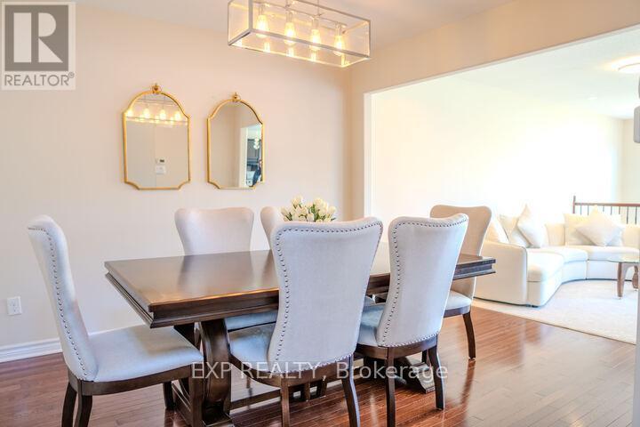 












10 PENRITH STREET

,
Ottawa,




Ontario
K2W1C8

