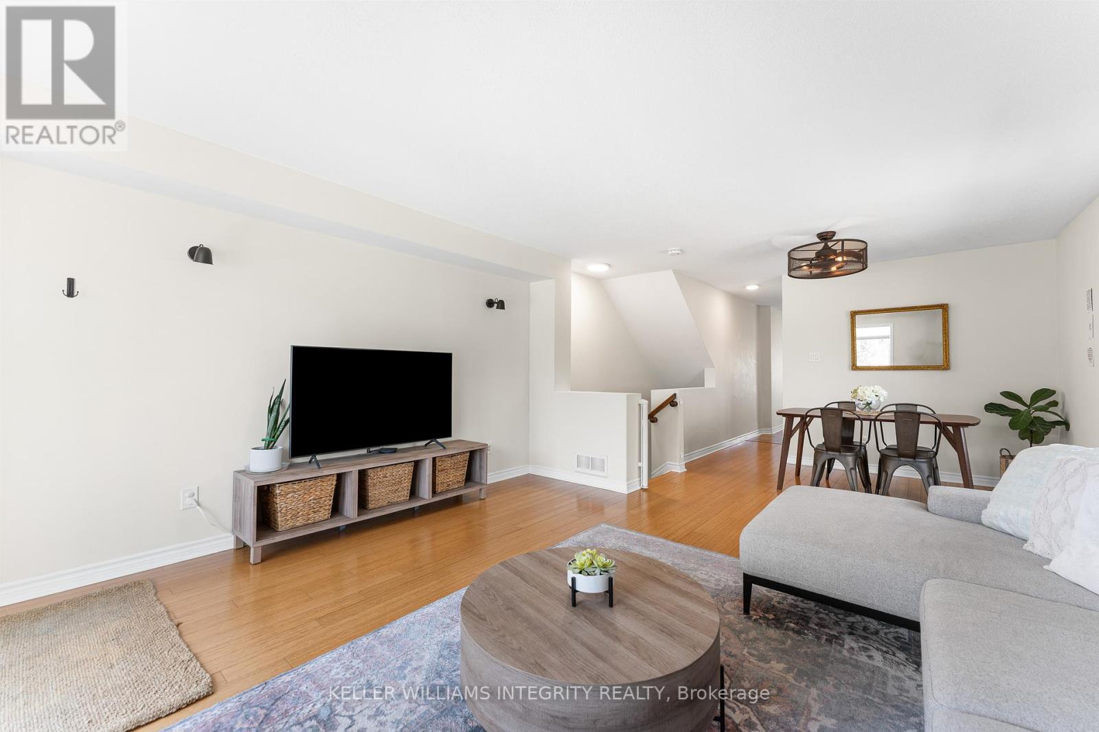 












222 CHAPMAN MILLS DRIVE

,
Ottawa,




Ontario
K2J0B9


