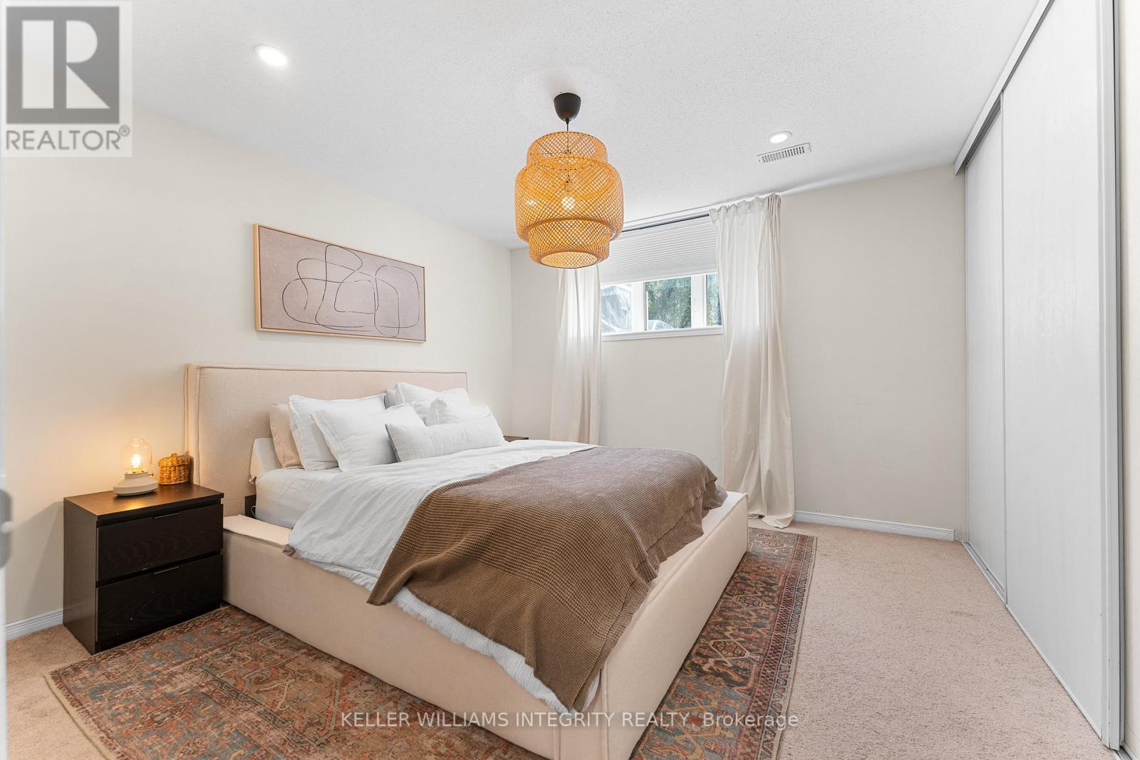 












222 CHAPMAN MILLS DRIVE

,
Ottawa,




Ontario
K2J0B9

