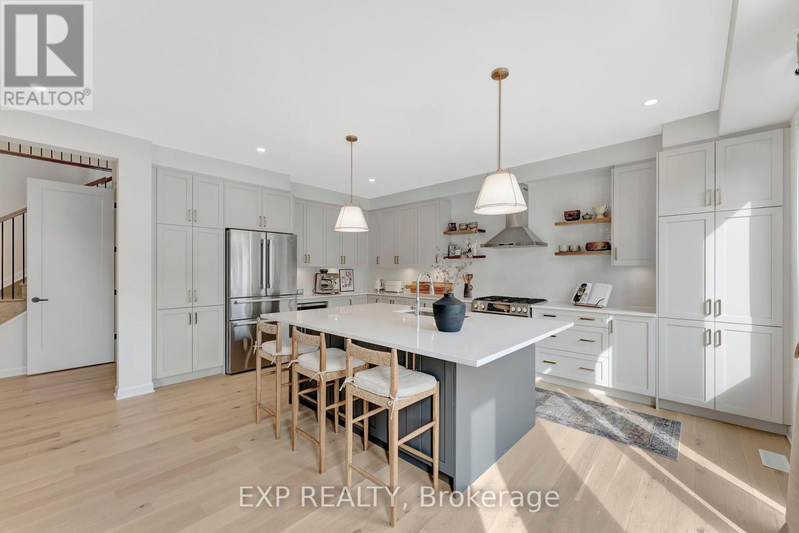 












526 ANCHOR CIRCLE

,
Ottawa,




Ontario
K4M0X5

