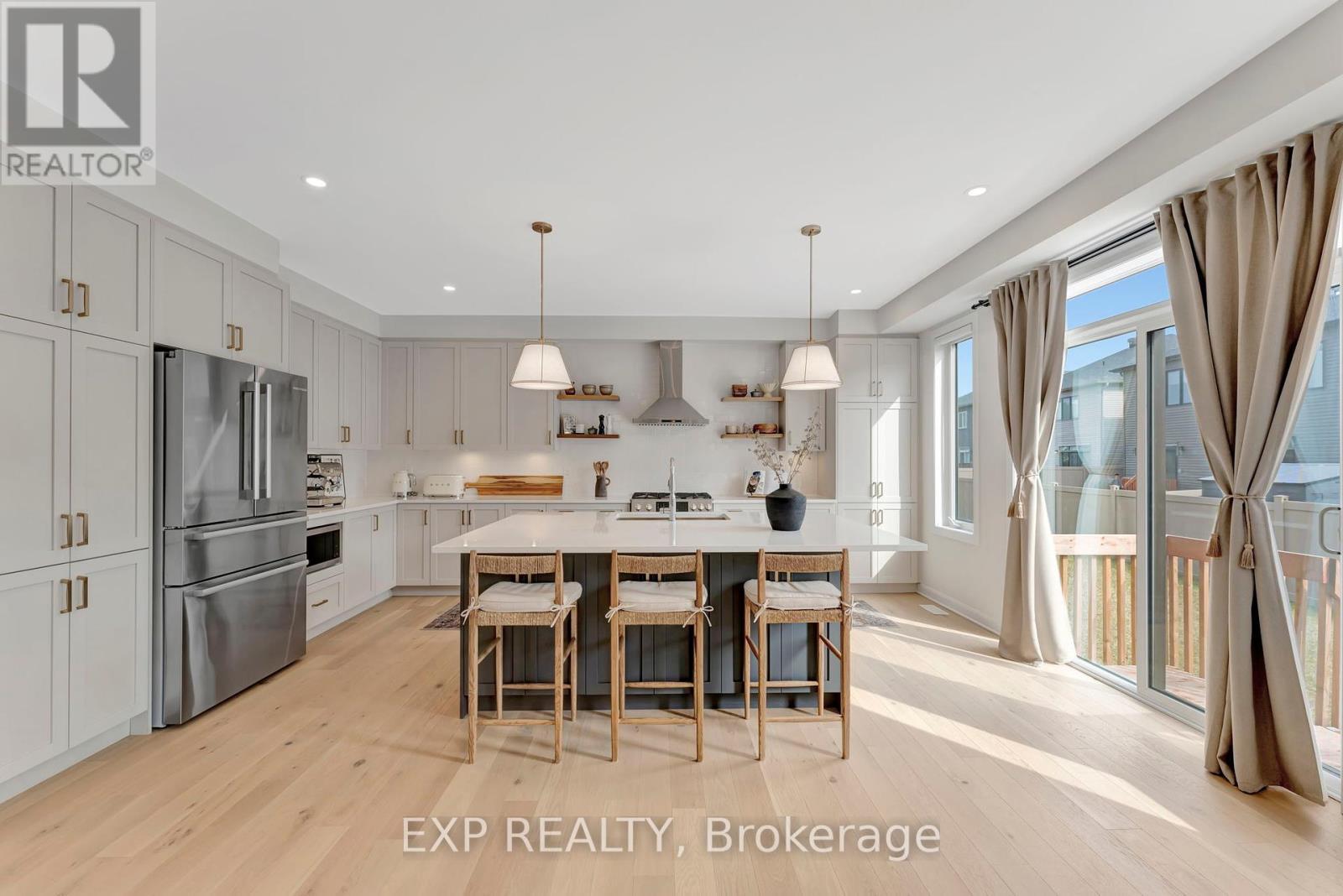 












526 ANCHOR CIRCLE

,
Ottawa,




Ontario
K4M0X5

