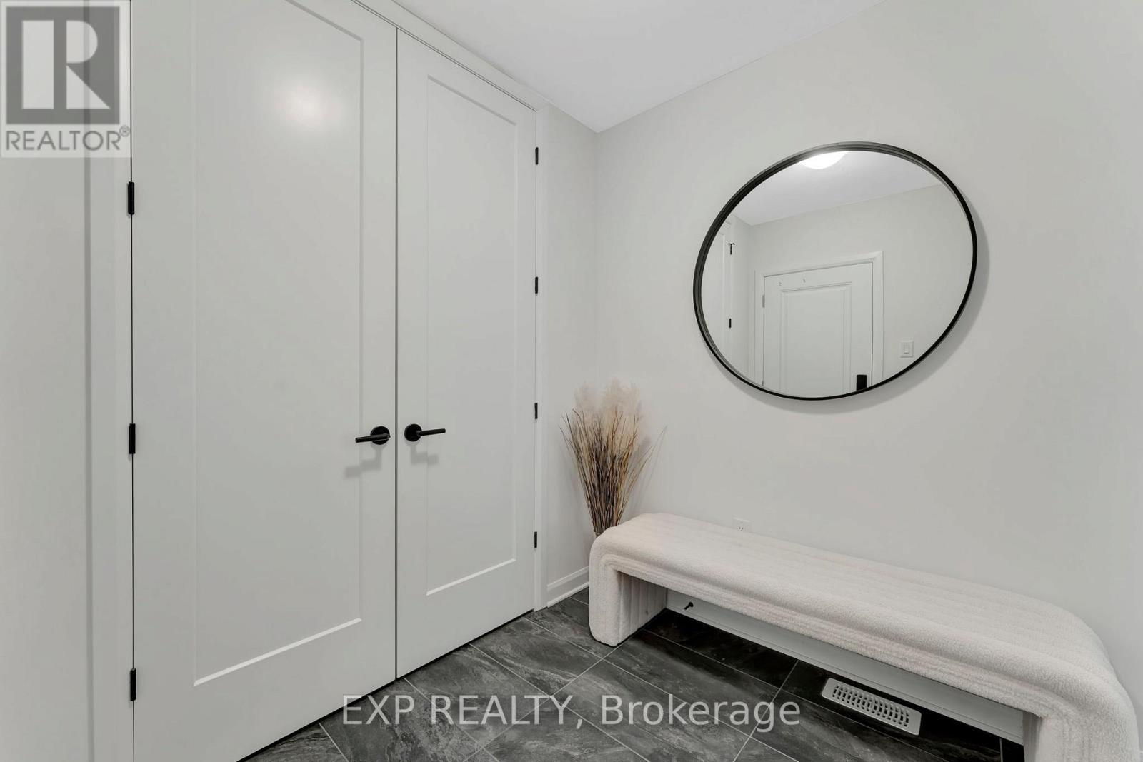 












526 ANCHOR CIRCLE

,
Ottawa,




Ontario
K4M0X5

