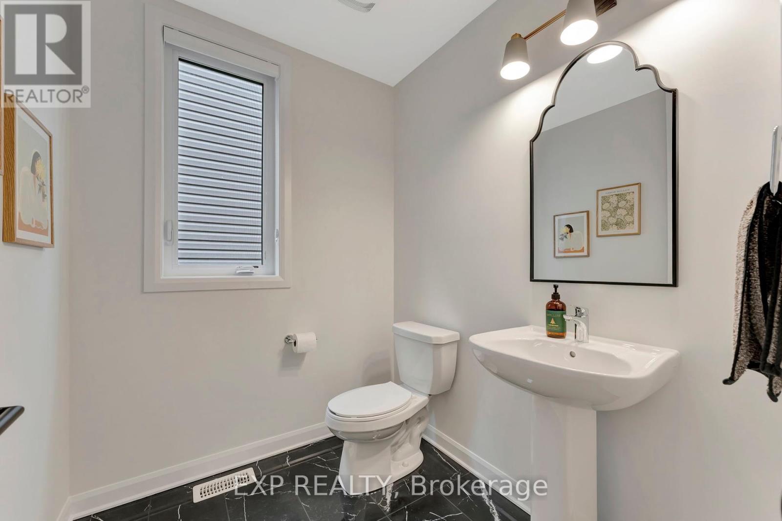 












526 ANCHOR CIRCLE

,
Ottawa,




Ontario
K4M0X5

