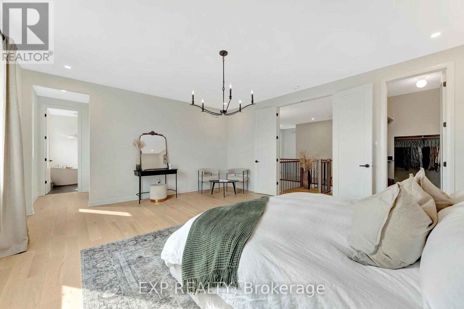 












526 ANCHOR CIRCLE

,
Ottawa,




Ontario
K4M0X5


