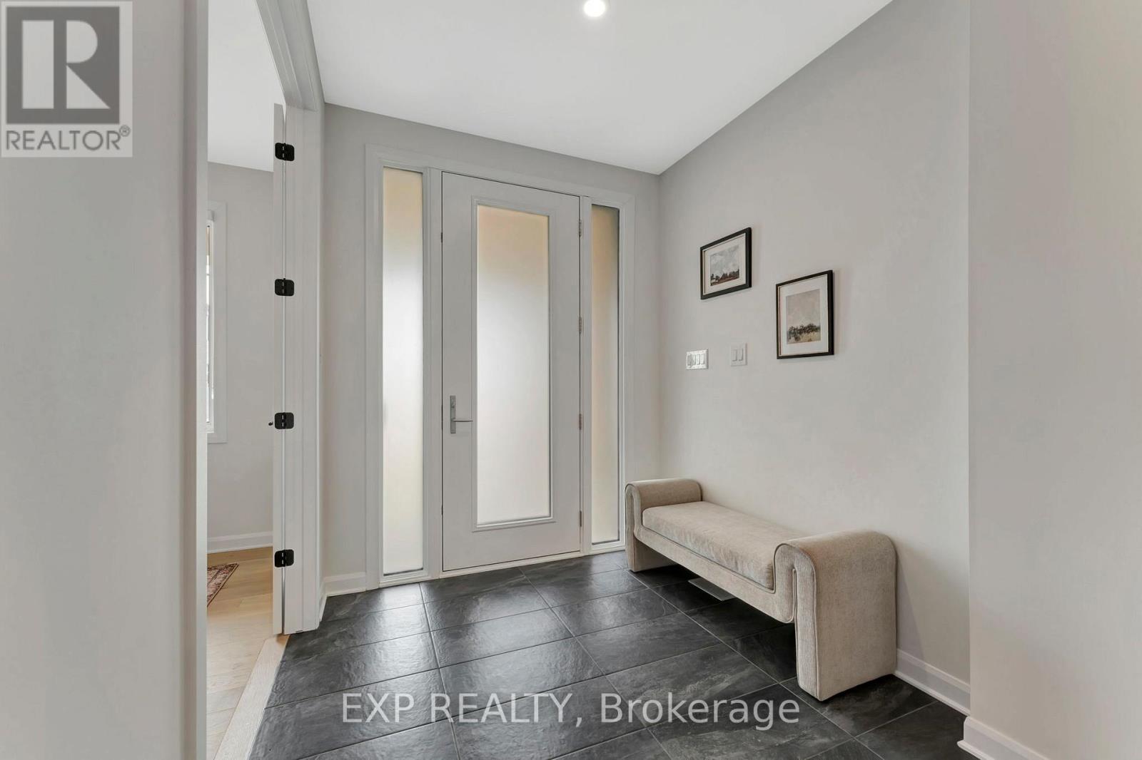 












526 ANCHOR CIRCLE

,
Ottawa,




Ontario
K4M0X5

