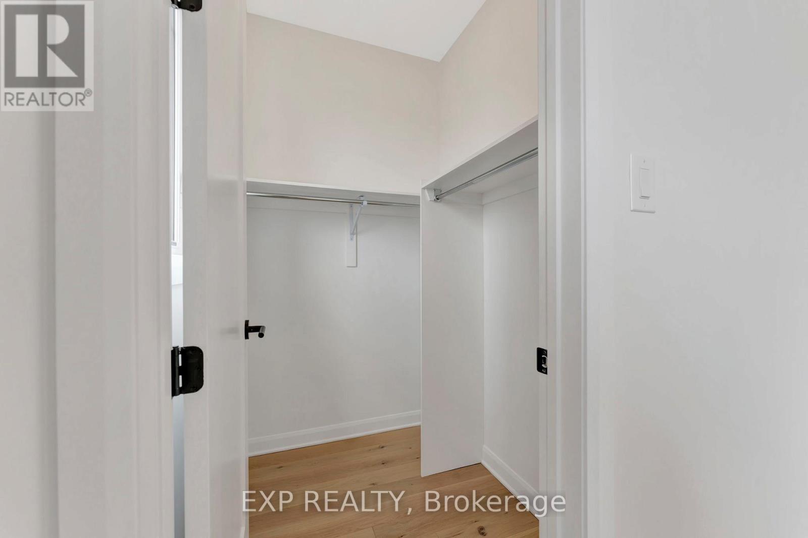 












526 ANCHOR CIRCLE

,
Ottawa,




Ontario
K4M0X5

