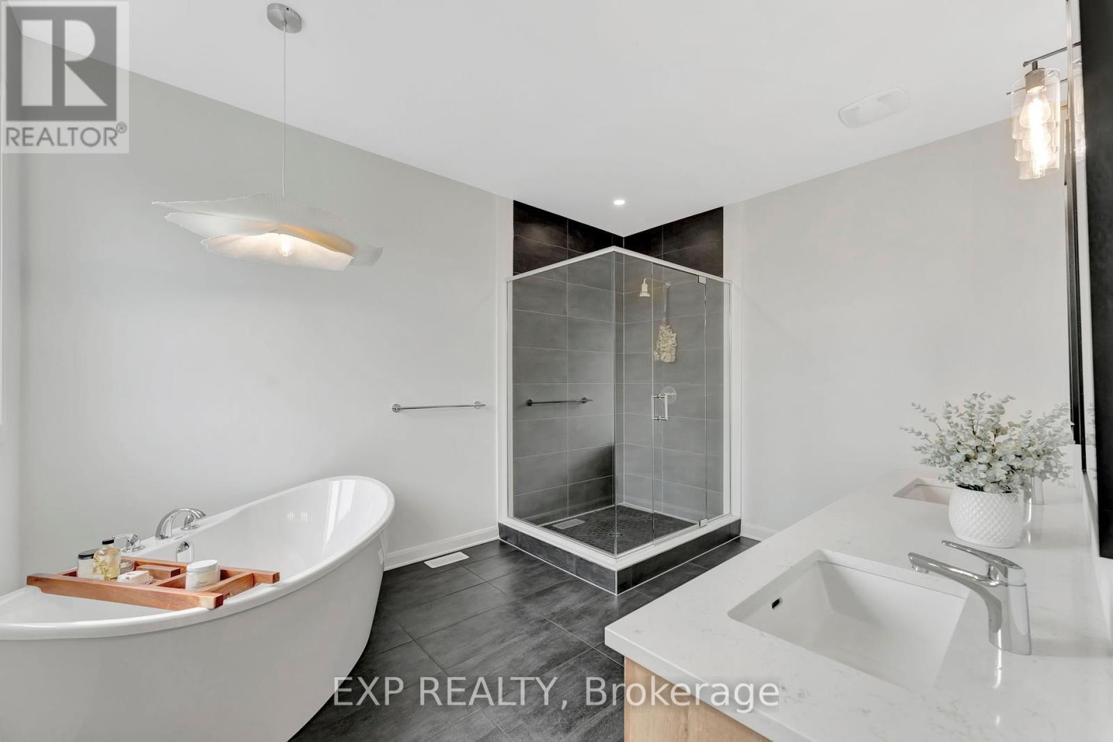 












526 ANCHOR CIRCLE

,
Ottawa,




Ontario
K4M0X5


