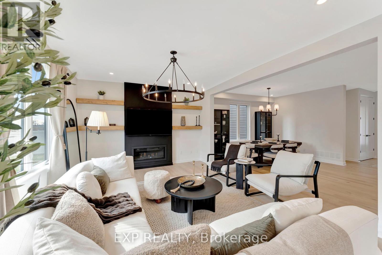 












526 ANCHOR CIRCLE

,
Ottawa,




Ontario
K4M0X5

