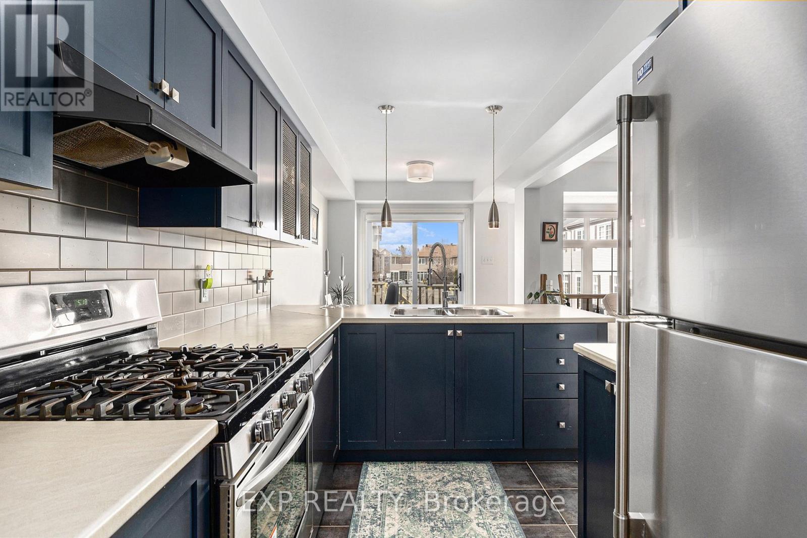 












407 HEATHROW PRIVATE

,
Ottawa,




Ontario
K2S0M9

