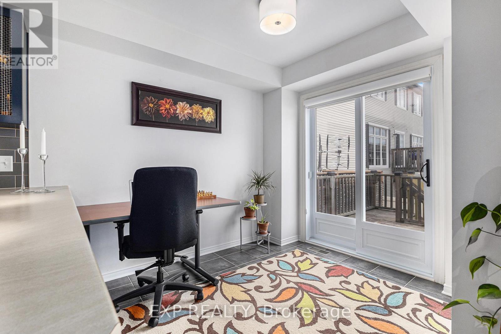 












407 HEATHROW PRIVATE

,
Ottawa,




Ontario
K2S0M9


