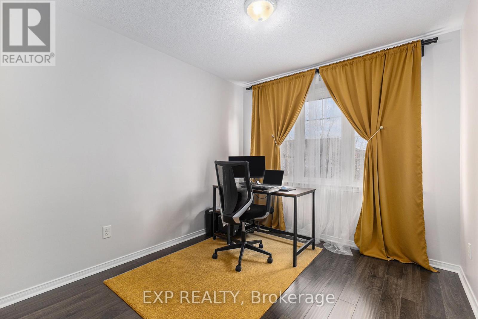 












407 HEATHROW PRIVATE

,
Ottawa,




Ontario
K2S0M9

