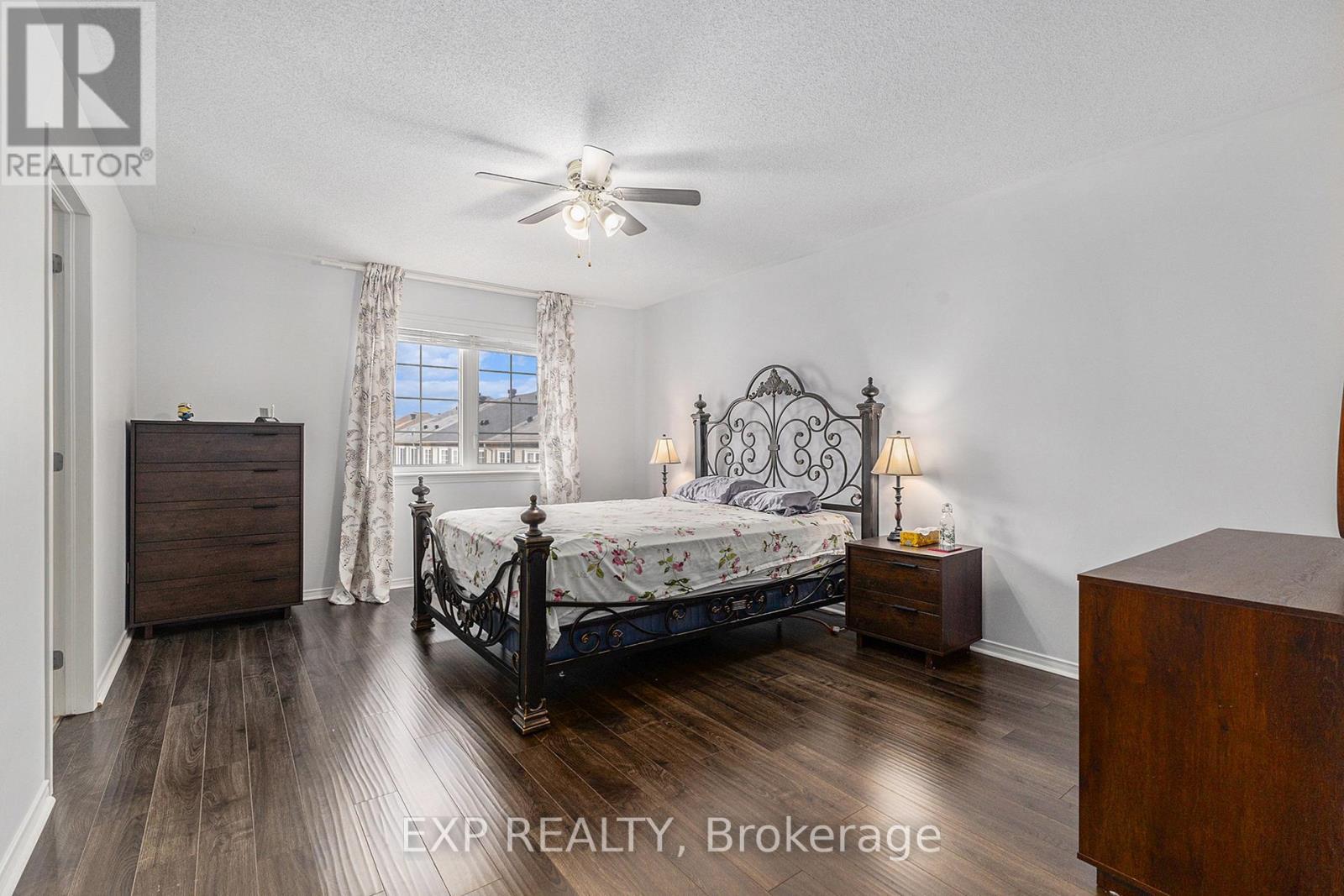 












407 HEATHROW PRIVATE

,
Ottawa,




Ontario
K2S0M9

